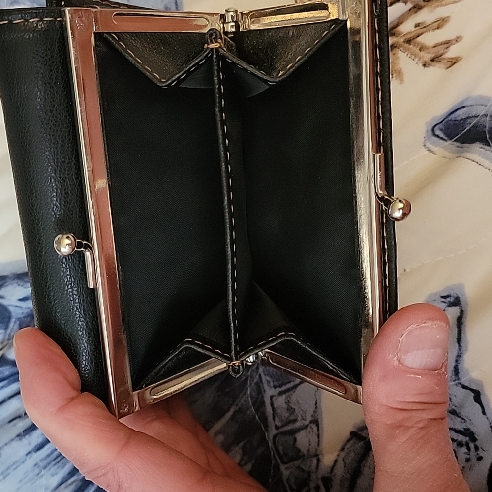 Buxton wallet - Picture 6 of 7